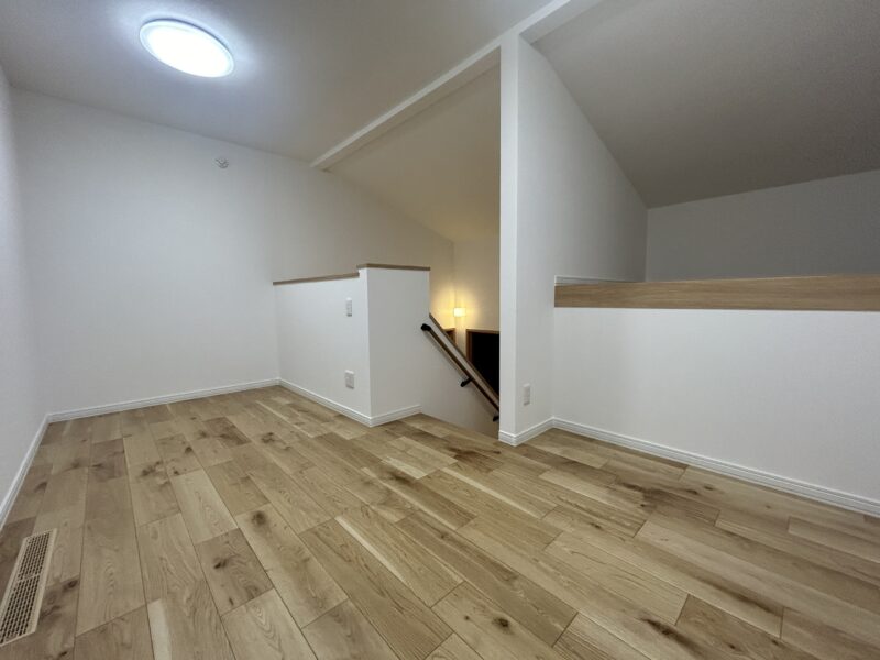 6.25帖洋室・2帖小屋裏部屋